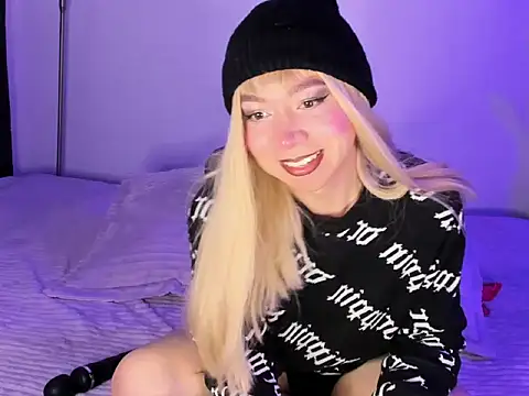 Snapshot of victoria_qq chatting on November 2025 05:51:02 PM victoria qq online show from November 2025 05:51:02 PM