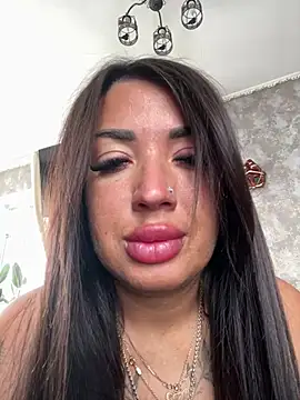 RuslanaXX online show from February 2026 04:44:01 AM