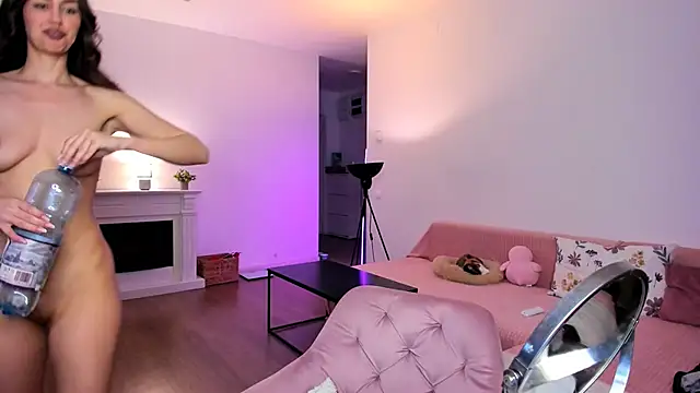 AnysaSmith online show from April 2026 08:34:02 PM