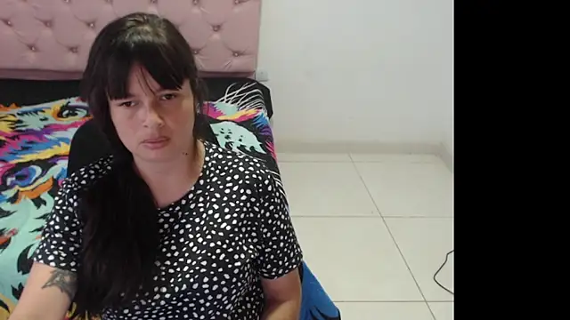 Aliciaheart online show from April 2026 06:43:01 PM