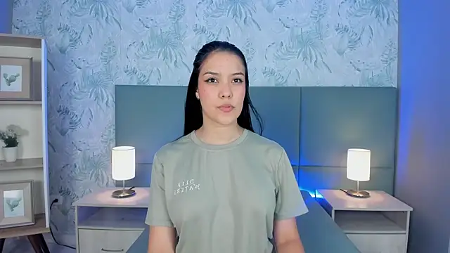 lexiethompson  online show from November 2025 12:08:02 PM