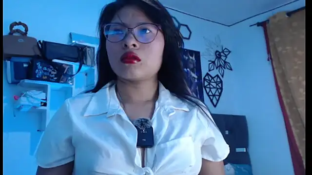 Snapshot of Alizon95 chatting on March 2026 09:09:02 PM Alizon95 online show from March 2026 09:09:02 PM