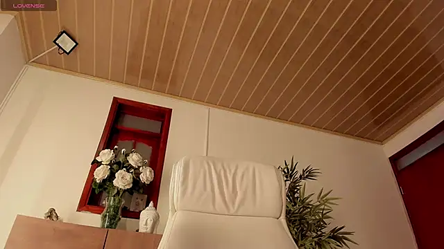 Martina fiit online show from December 2024 07:27:02 AM