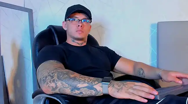 NoahhBrown online show from February 2025 03:06:01 AM