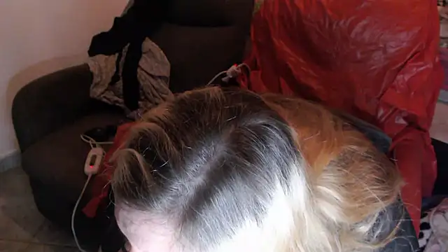 Snapshot of BecciDeluxe chatting on February 2025 12:30:02 AM BecciDeluxe online show from February 2025 12:30:02 AM