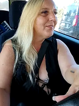 Snapshot of BecciDeluxe chatting on July 2026 03:49:01 PM BecciDeluxe online show from July 2026 03:49:01 PM