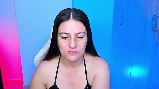 Saskyaa online show from October 2025 11:32:02 AM