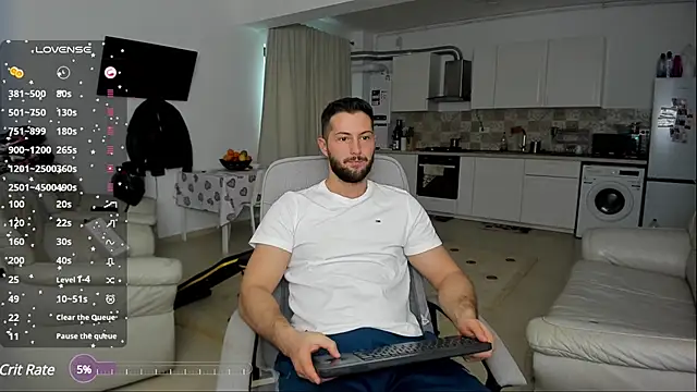 Snapshot of ZackFraser chatting on January 2025 08:13:02 AM ZackFraser online show from January 2025 08:13:02 AM