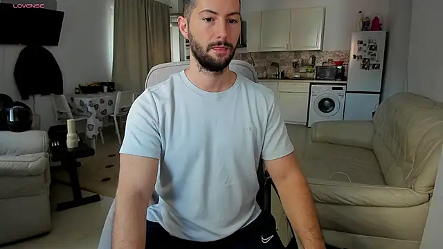 Snapshot of ZackFraser chatting on October 2025 10:47:01 AM ZackFraser online show from October 2025 10:47:01 AM