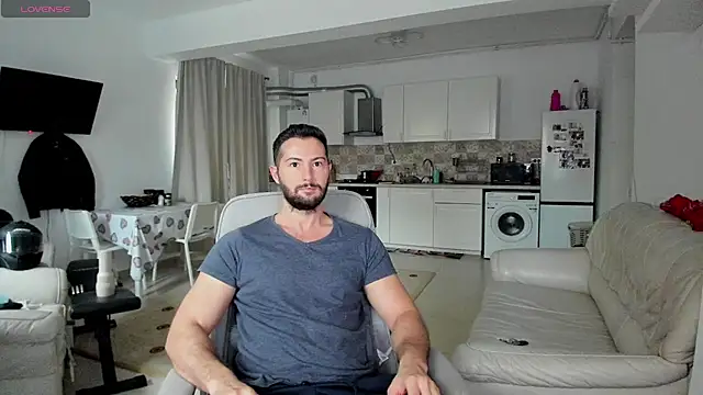 Snapshot of ZackFraser chatting on October 2025 06:02:02 AM ZackFraser online show from October 2025 06:02:02 AM