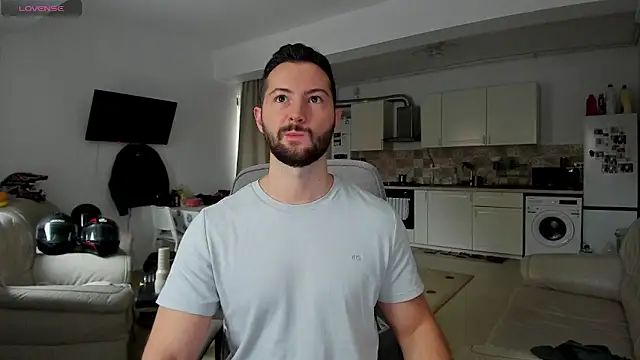 Snapshot of ZackFraser chatting on November 2025 09:53:02 AM ZackFraser online show from November 2025 09:53:02 AM