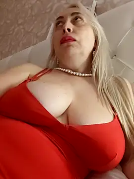 Snapshot of HotJanet chatting on January 2025 06:49:02 PM HotJanet online show from January 2025 06:49:02 PM