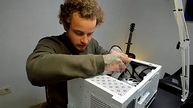 layneinchains online show from December 2025 10:55:01 AM