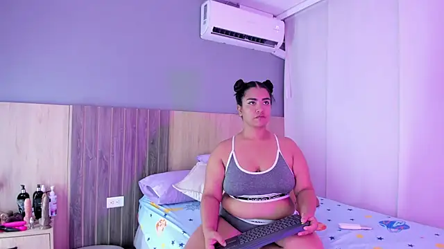 hannnasmith online show from September 2025 03:20:01 AM