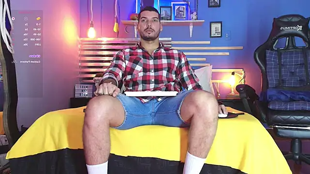 HenryBenso online show from December 2024 11:47:01 AM