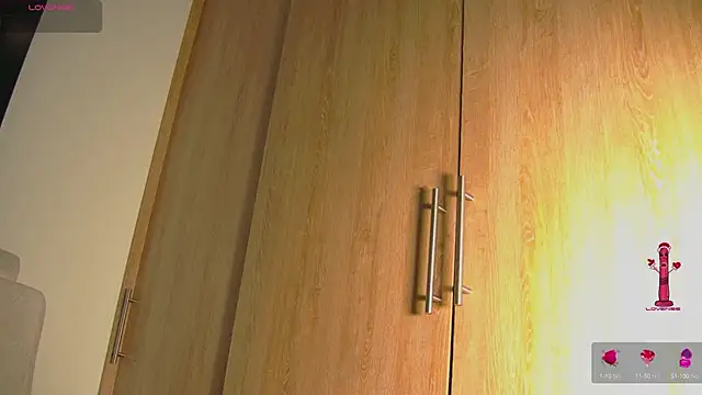 Snapshot of aidaadams chatting on October 2025 11:08:02 AM aidaadams online show from October 2025 11:08:02 AM