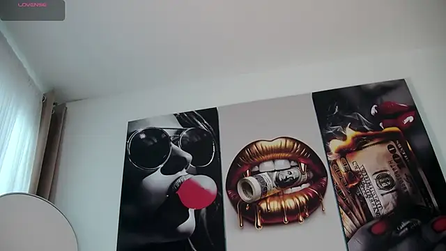 aidaadams online show from December 2025 11:38:02 AM