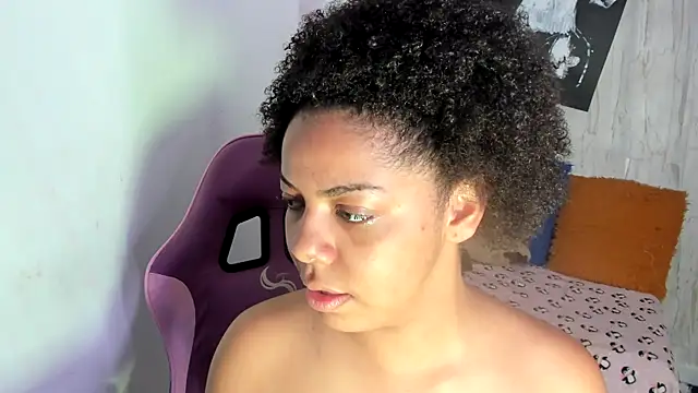 Alika01 online show from November 2025 01:46:02 PM