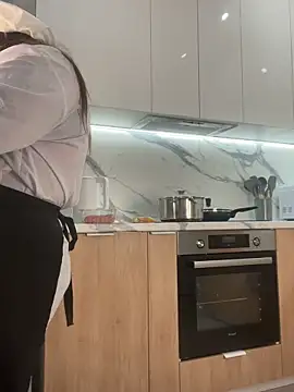 Snapshot of GabiBoobs chatting on October 2025 06:40:01 PM GabiBoobs online show from October 2025 06:40:01 PM