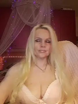 Angeldevilus online show from April 2026 12:00:01 AM