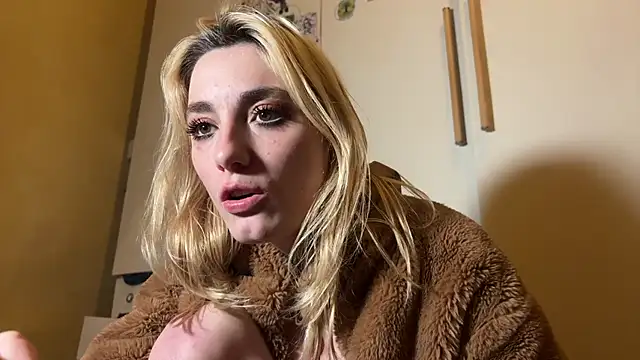 Monicbabe online show from November 2025 02:43:02 AM