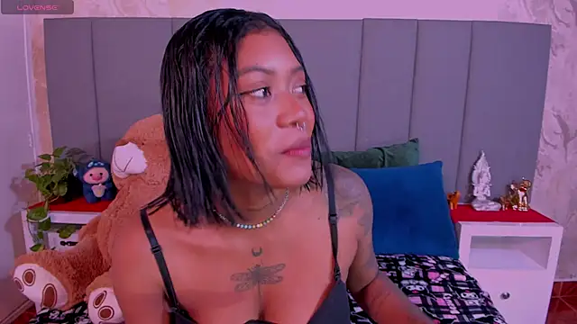 JulianaMiller online show from January 2025 12:04:02 AM