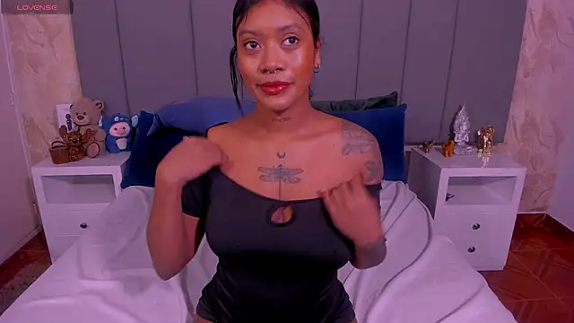 JulianaMiller online show from March 2025 02:20:01 AM