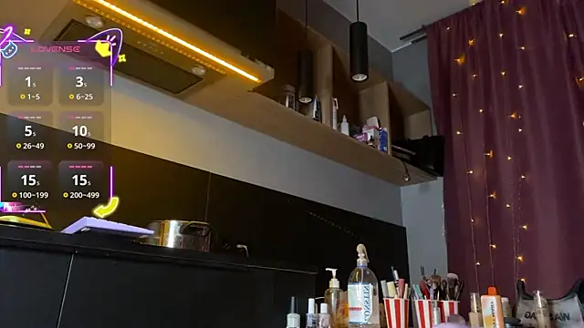 ilona wine online show from November 2025 10:37:01 PM