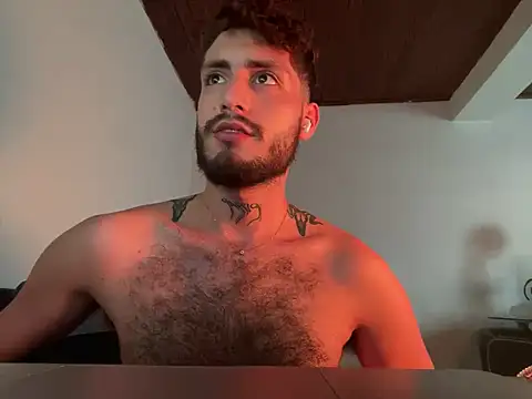 Snapshot of axel_giracr chatting on December 2024 09:06:02 PM axel giracr online show from December 2024 09:06:02 PM