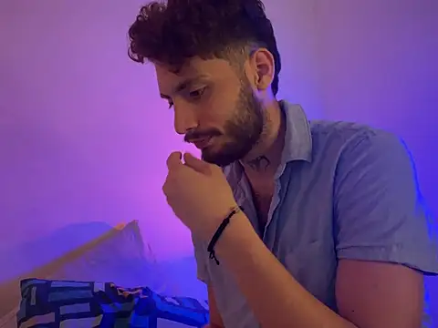 Snapshot of axel_giracr chatting on December 2024 08:40:01 PM axel giracr online show from December 2024 08:40:01 PM