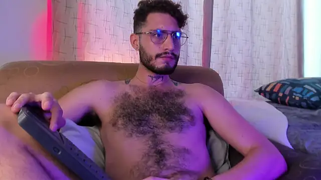 Snapshot of axel_giracr chatting on January 2025 03:39:02 PM axel giracr online show from January 2025 03:39:02 PM