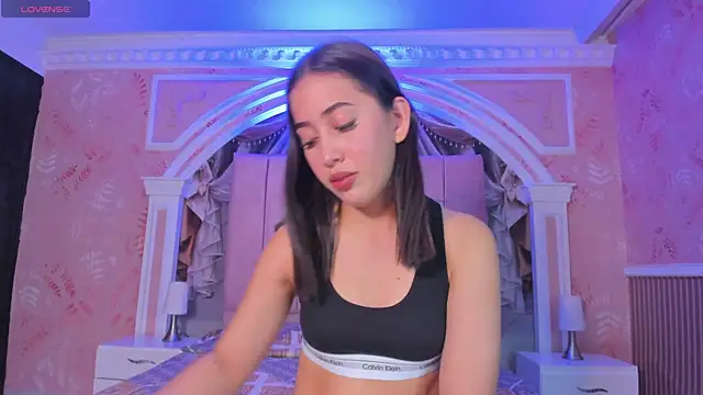 Snapshot of valentina_cortes72 chatting on February 2025 11:41:02 AM valentina cortes72 online show from February 2025 11:41:02 AM