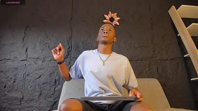 JacksonMuller  online show from November 2025 12:38:01 PM