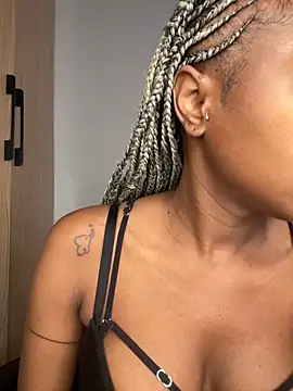 hot daily online show from December 2024 12:01:02 PM