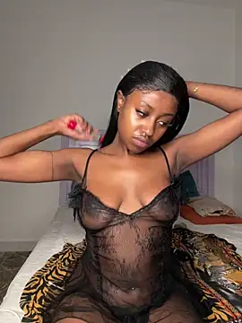 hot daily online show from December 2025 12:21:01 PM