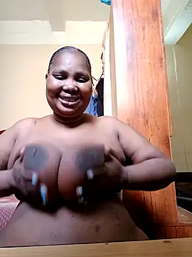 Snapshot of ThickSexyMelons chatting on February 2025 07:45:02 AM ThickSexyMelons online show from February 2025 07:45:02 AM