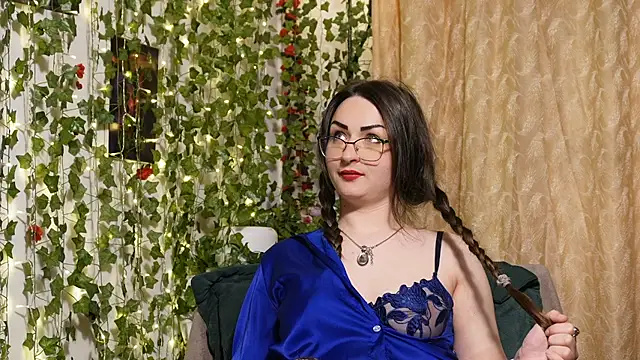 Snapshot of NaughtYHomemadE chatting on April 2026 04:04:02 PM NaughtYHomemadE online show from April 2026 04:04:02 PM