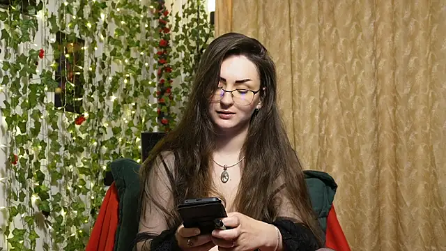 Snapshot of NaughtYHomemadE chatting on May 2026 04:11:01 PM NaughtYHomemadE online show from May 2026 04:11:01 PM