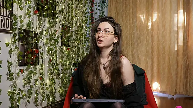 Snapshot of NaughtYHomemadE chatting on May 2026 05:59:02 AM NaughtYHomemadE online show from May 2026 05:59:02 AM