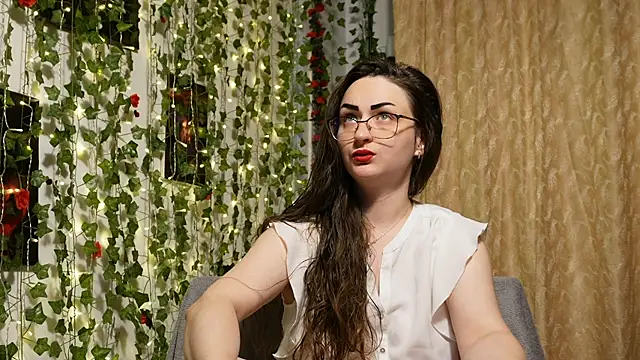 Snapshot of NaughtYHomemadE chatting on June 2026 10:30:01 AM NaughtYHomemadE online show from June 2026 10:30:01 AM