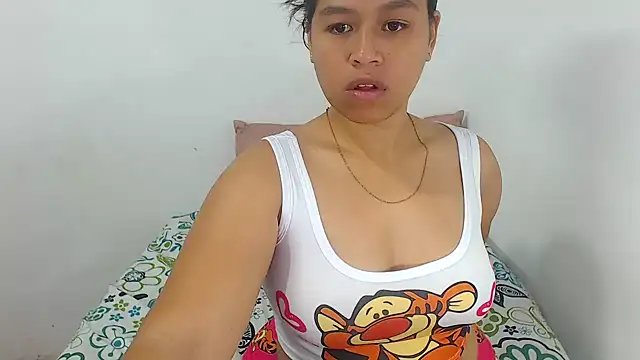 Hazel donna online show from April 2026 11:49:01 AM