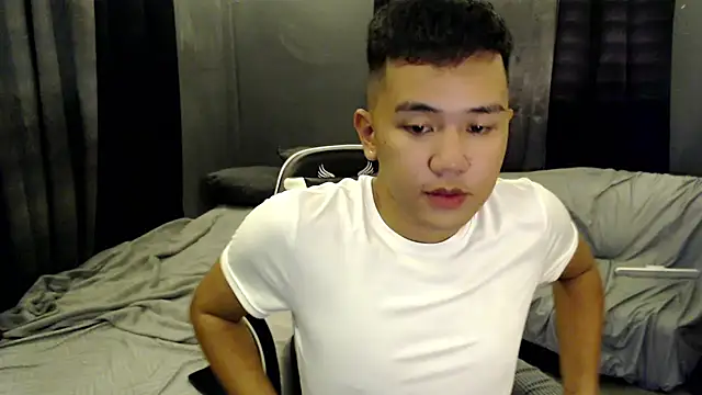 xgregor07 online show from September 2025 11:14:01 AM