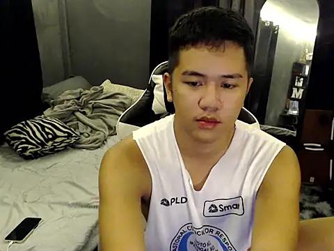 xgregor07 online show from October 2025 05:03:02 PM