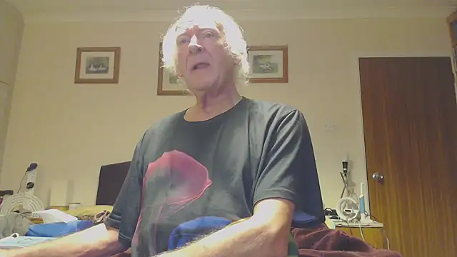 WaverlyKernow online show from January 2025 04:16:02 AM