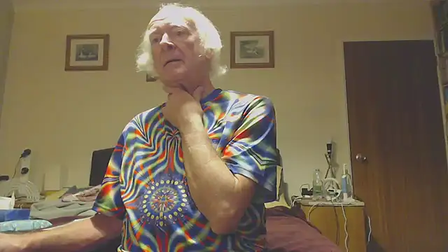 WaverlyKernow online show from January 2025 10:57:02 PM