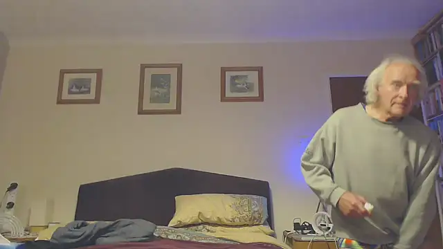 WaverlyKernow online show from January 2025 02:07:02 PM