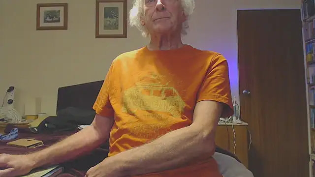 WaverlyKernow online show from January 2025 04:24:01 PM