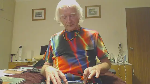 WaverlyKernow online show from February 2025 03:41:02 PM