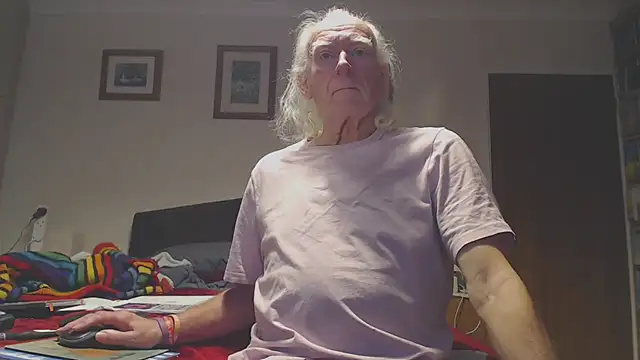 WaverlyKernow online show from January 2026 09:00:02 AM