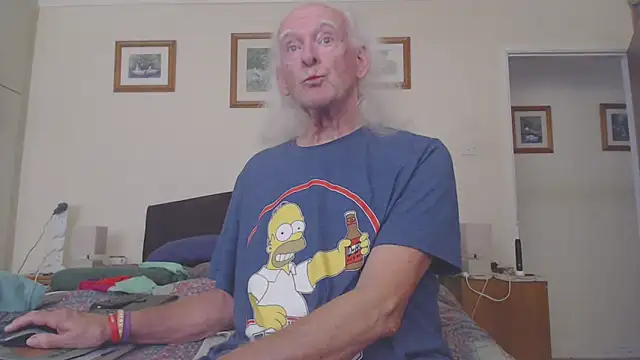 WaverlyKernow online show from April 2026 01:06:02 PM